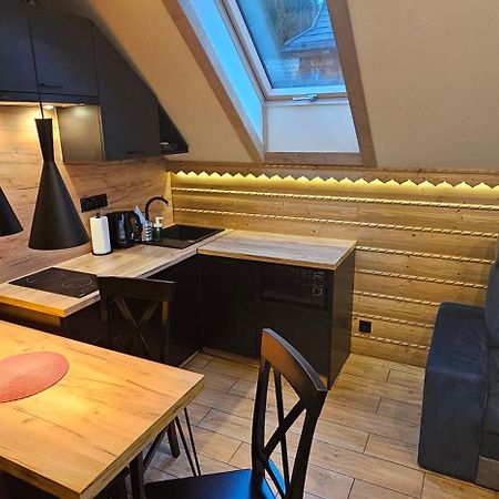 Apartamenty Zloty Gron อิสเตบนา ภายนอก รูปภาพ
