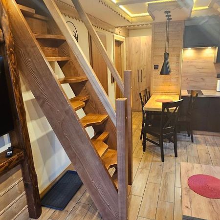 Apartamenty Zloty Gron อิสเตบนา ภายนอก รูปภาพ