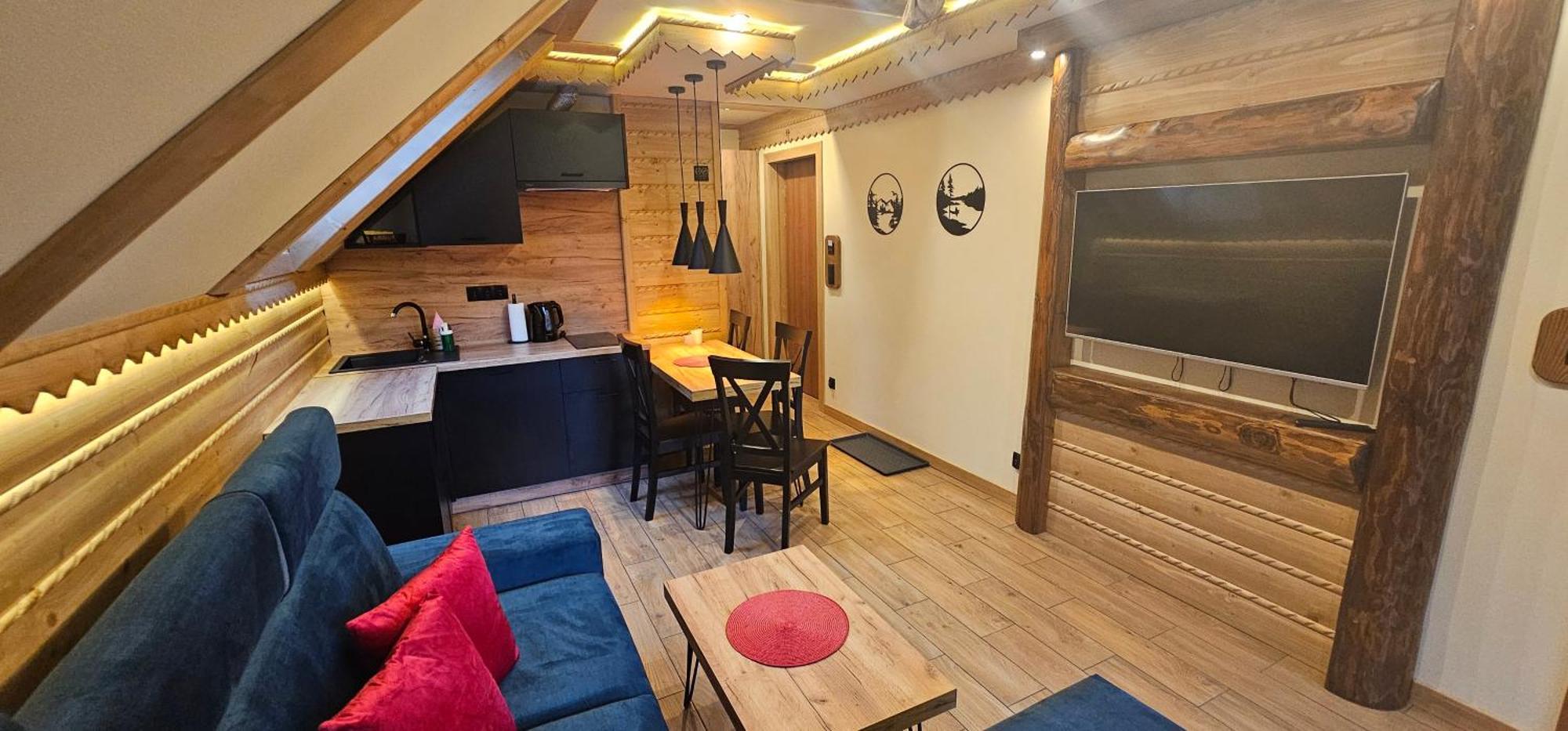 Apartamenty Zloty Gron อิสเตบนา ภายนอก รูปภาพ